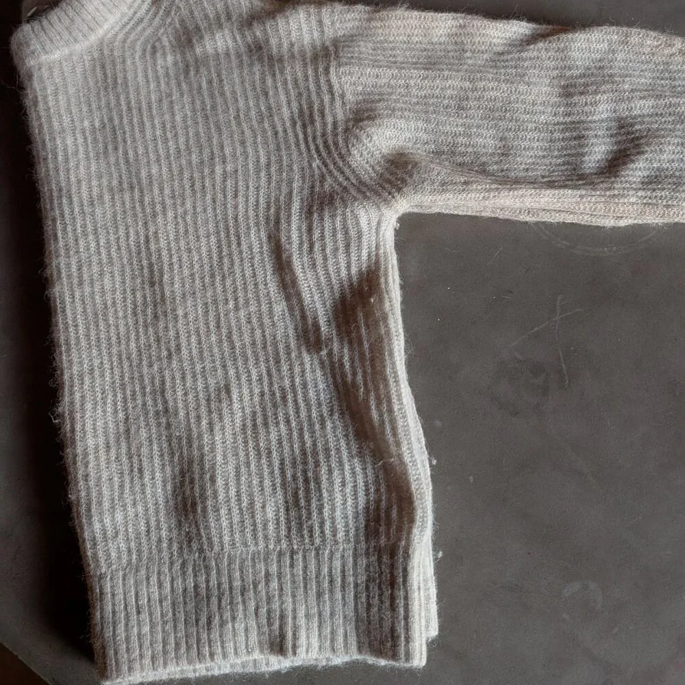 Everlane | The Cocoon Alpaca Crew | Almond | Small - Picture 15 of 16